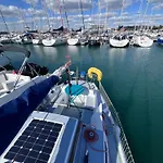 Voilier Bateau Botel *