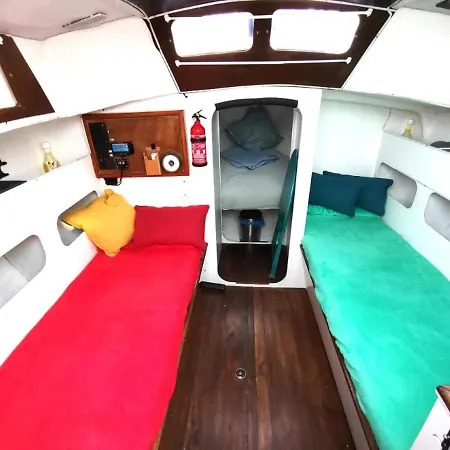 Úszó hotel Voilier Bateau