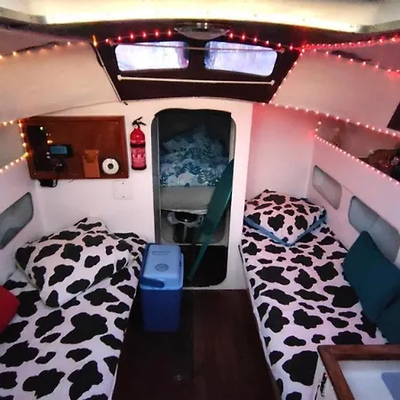 Voilier Bateau Botel *