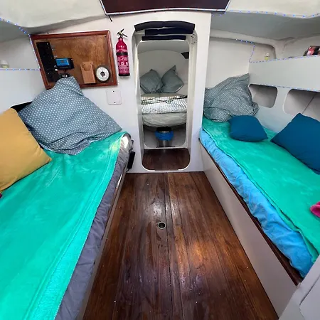 Voilier Bateau Botel *