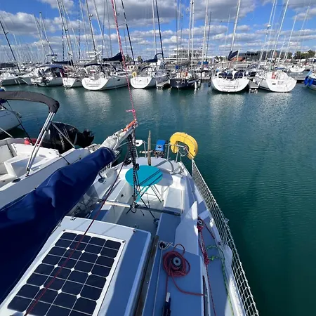 Voilier Bateau Botel *